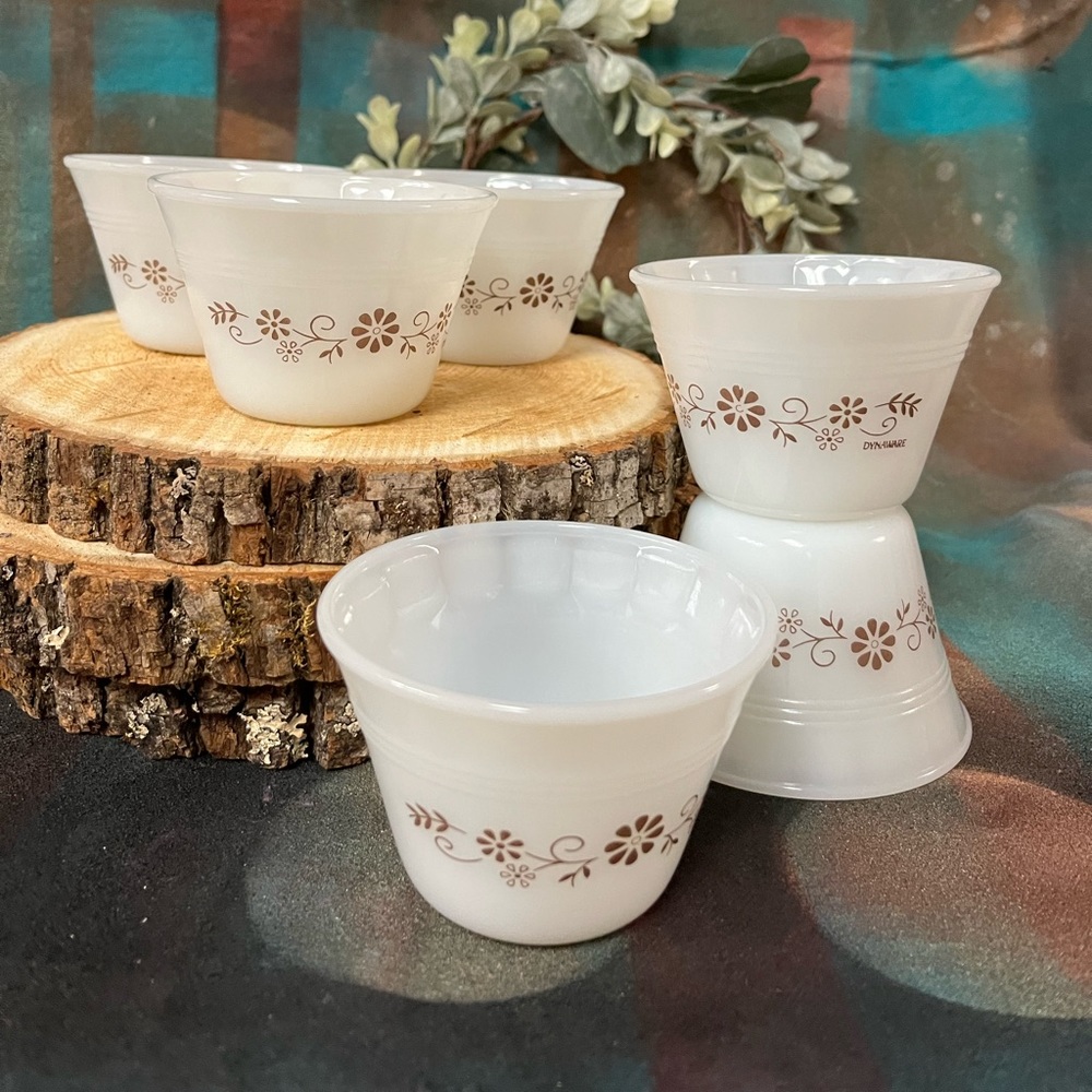 Vintage Dynaware “Brown Daisy” Milk Glass Custard Cups